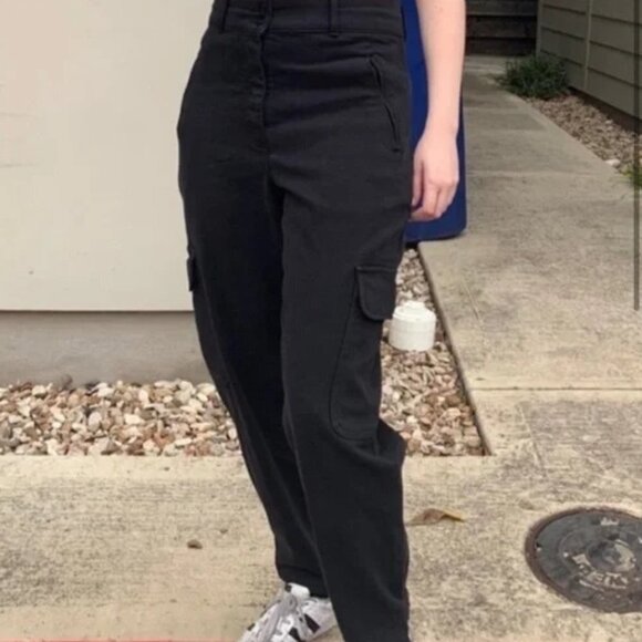 Aritzia Wilfred Free Modern Cargo Pant Black Denim - Picture 2 of 9